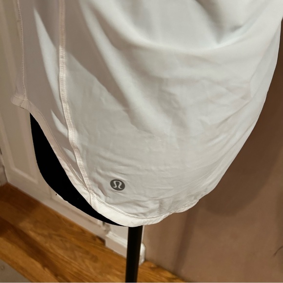 Lululemon lightweight sports tank top white longer length 6 EUC KRN - Picture 4 of 5